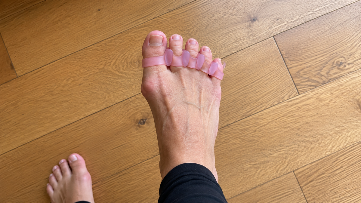 Soft gel toe spacers